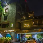 Treebo Casa Grande Studios